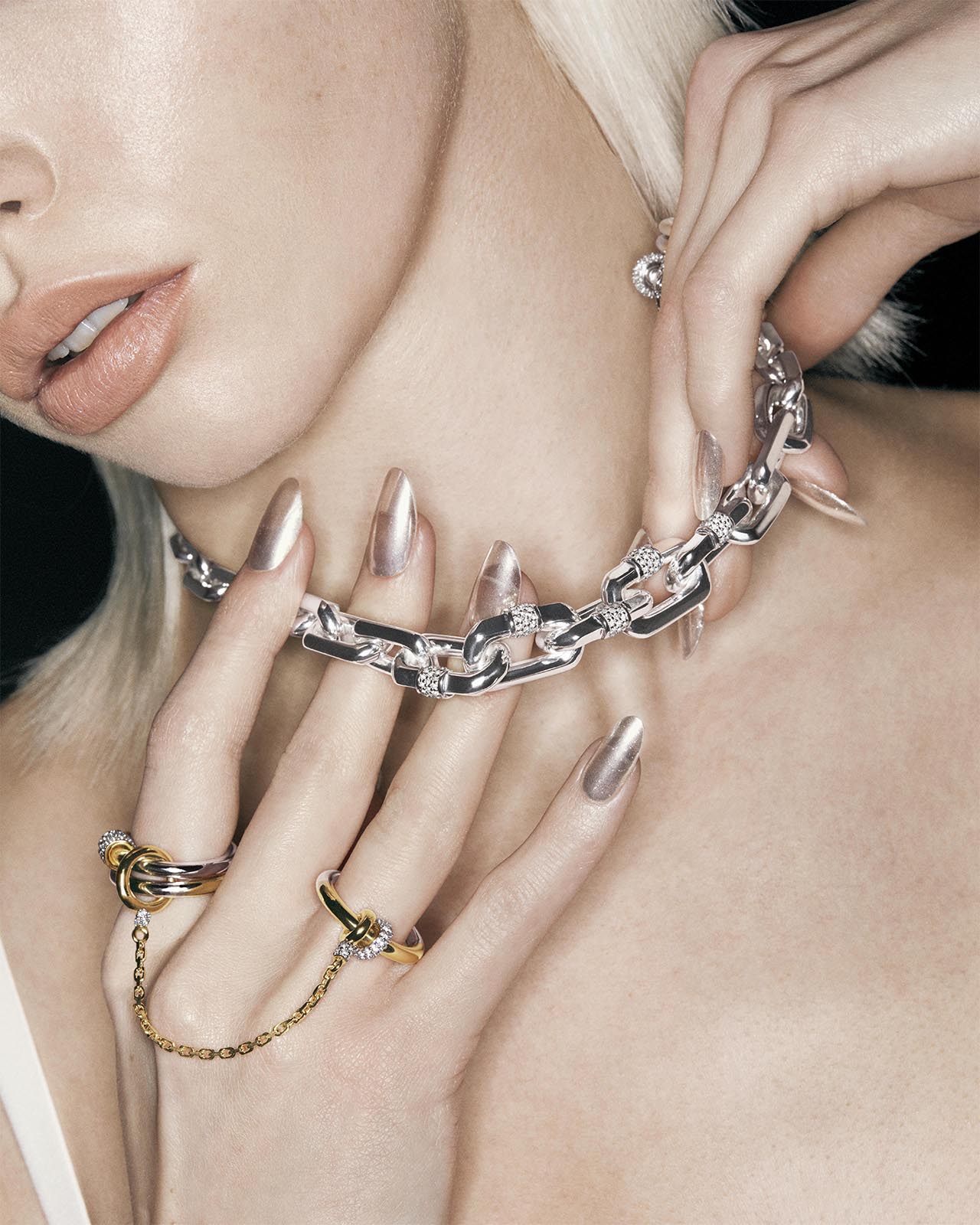 Runaway Graduated Choker Necklace